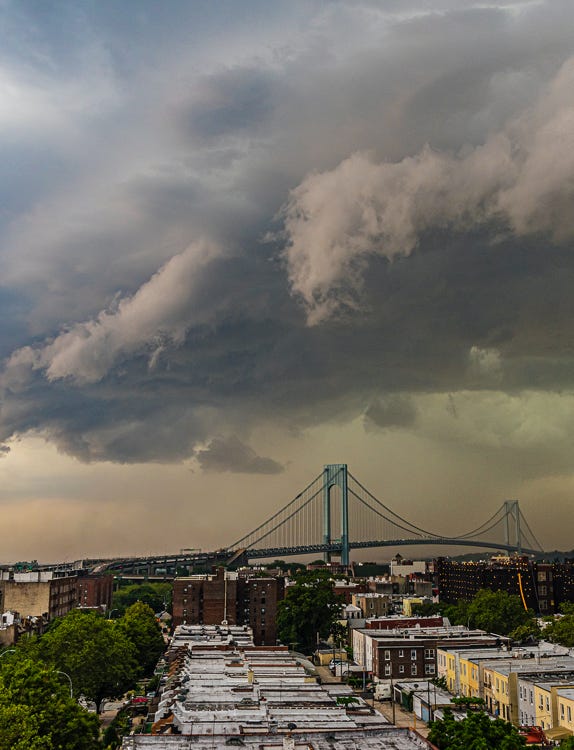 Mike Reiss Photography | ebooks - ze Roof Apocalypic Storm Moments 2